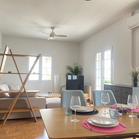 Faliro Comfort Apartment 10 Mins Walking To The Beach Ateny Zewnętrze zdjęcie