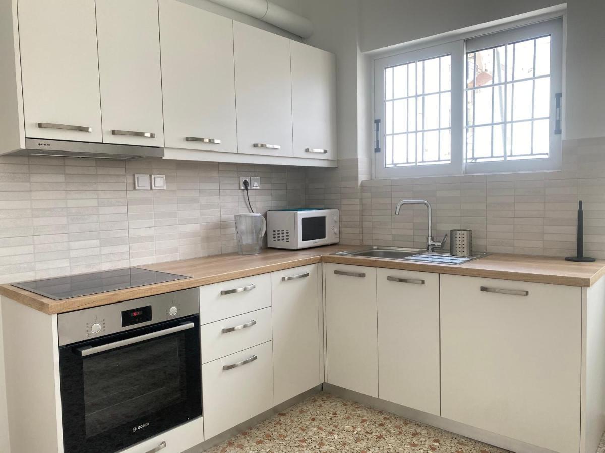 Faliro Comfort Apartment 10 Mins Walking To The Beach Ateny Zewnętrze zdjęcie